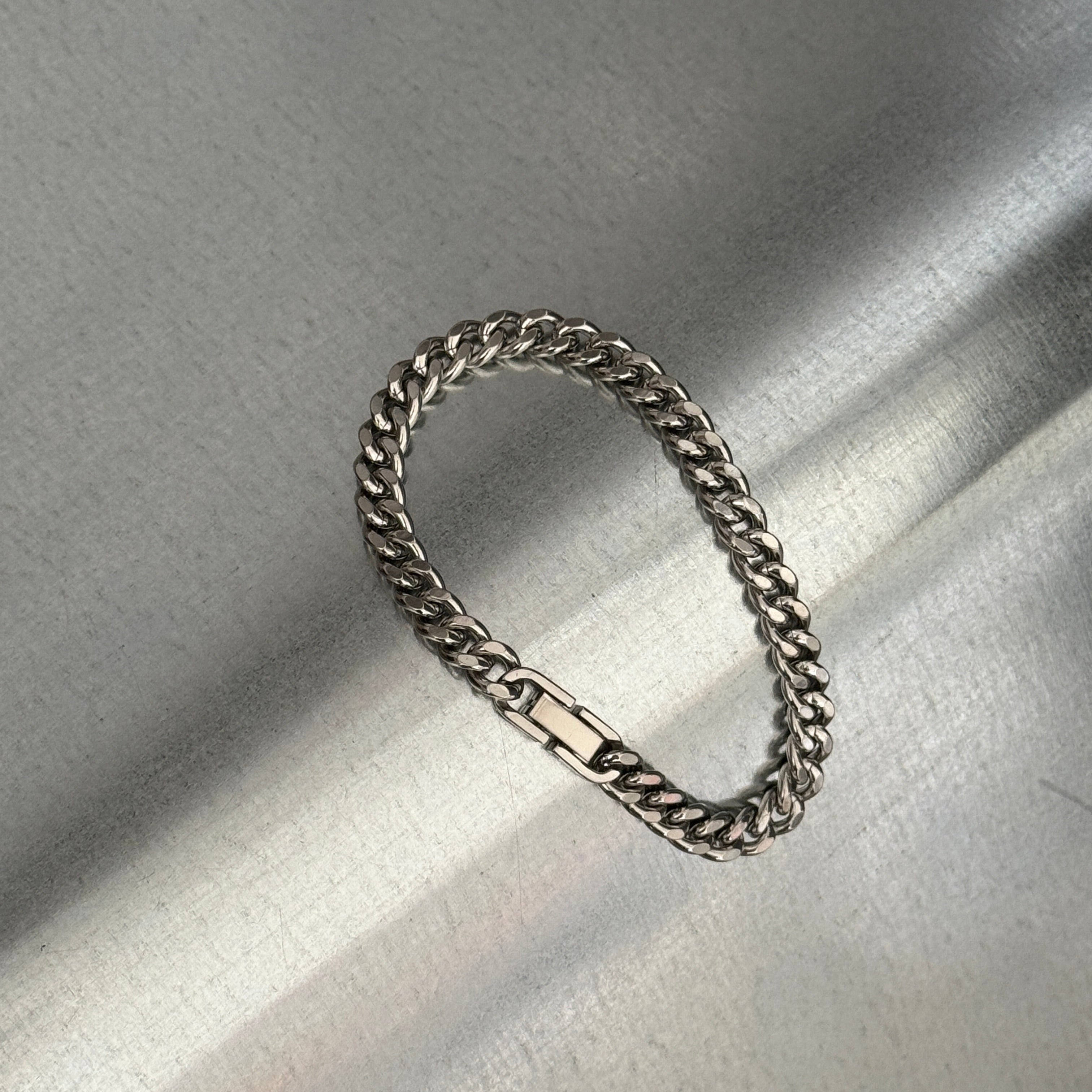 Curb Chain Link Bracelet, 7mm