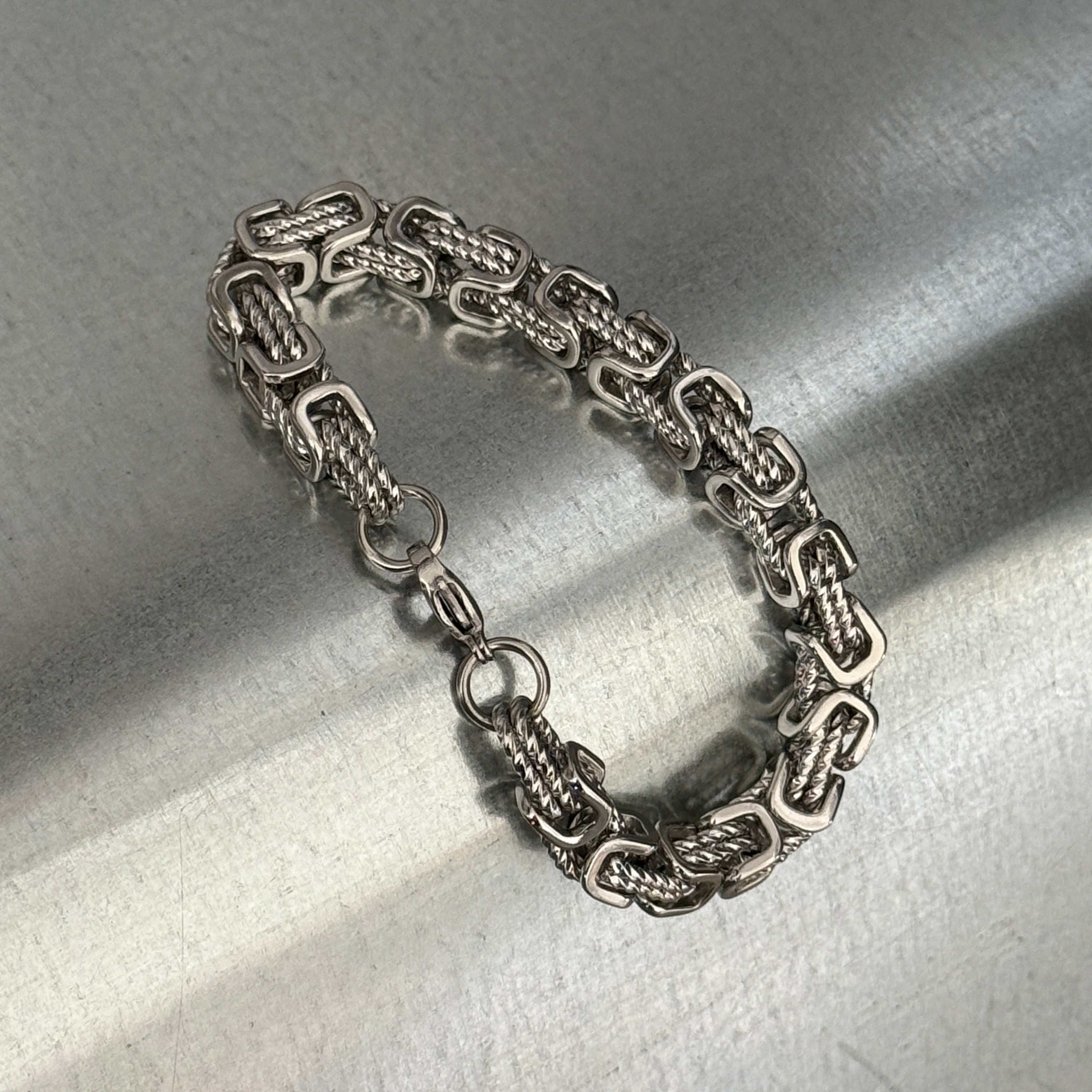 Distressed Byzantine Link Chain Bracelet, 8mm