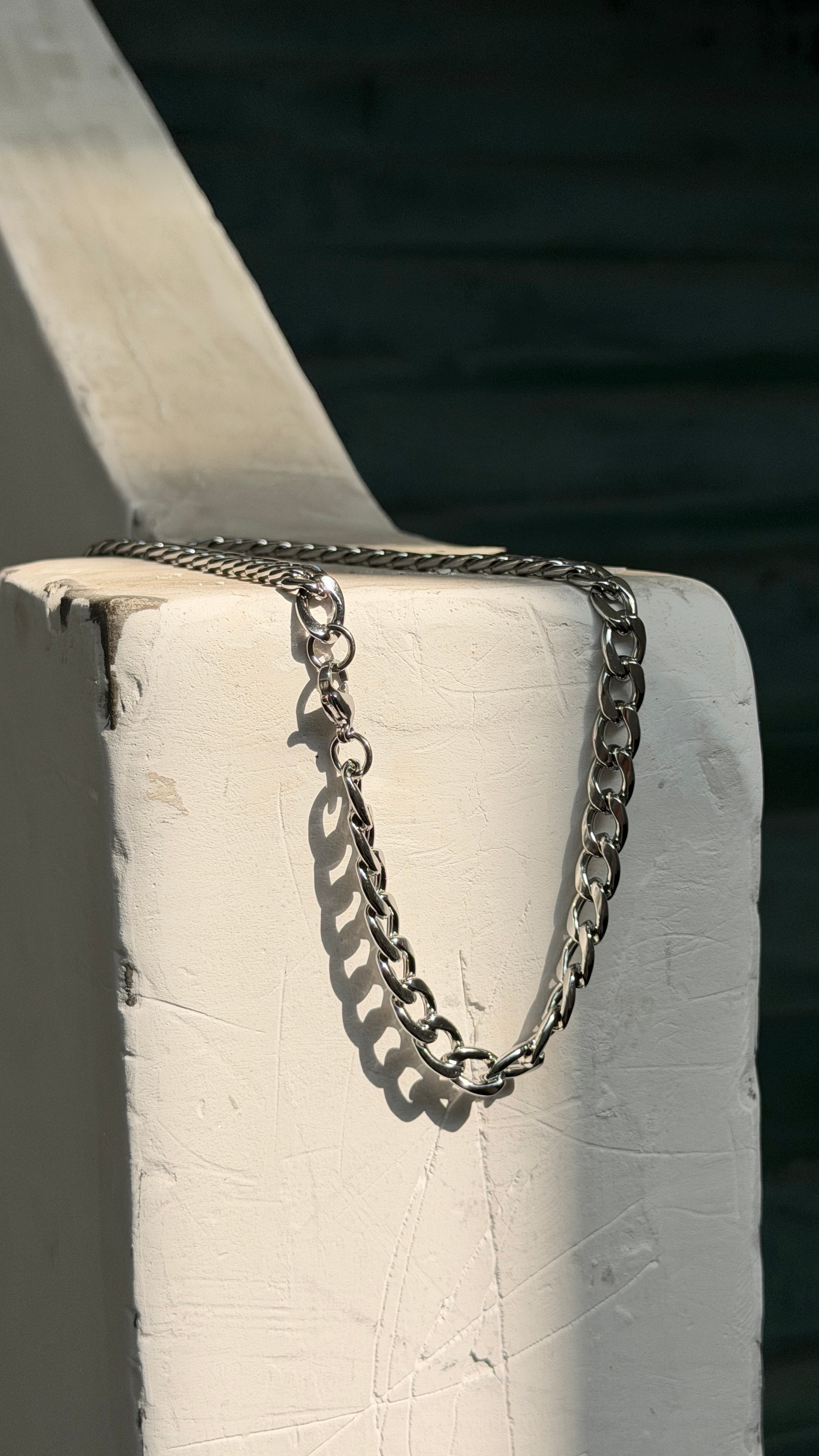 Rounded Curb Chain Necklace
