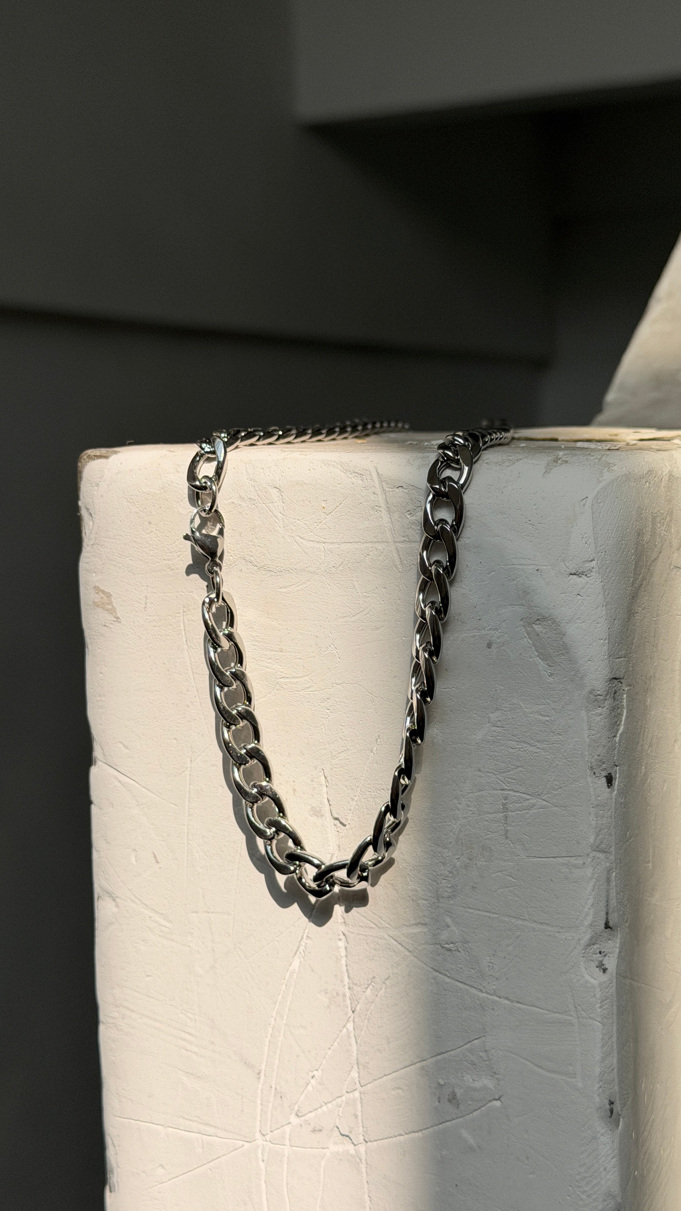 Rounded Curb Chain Necklace