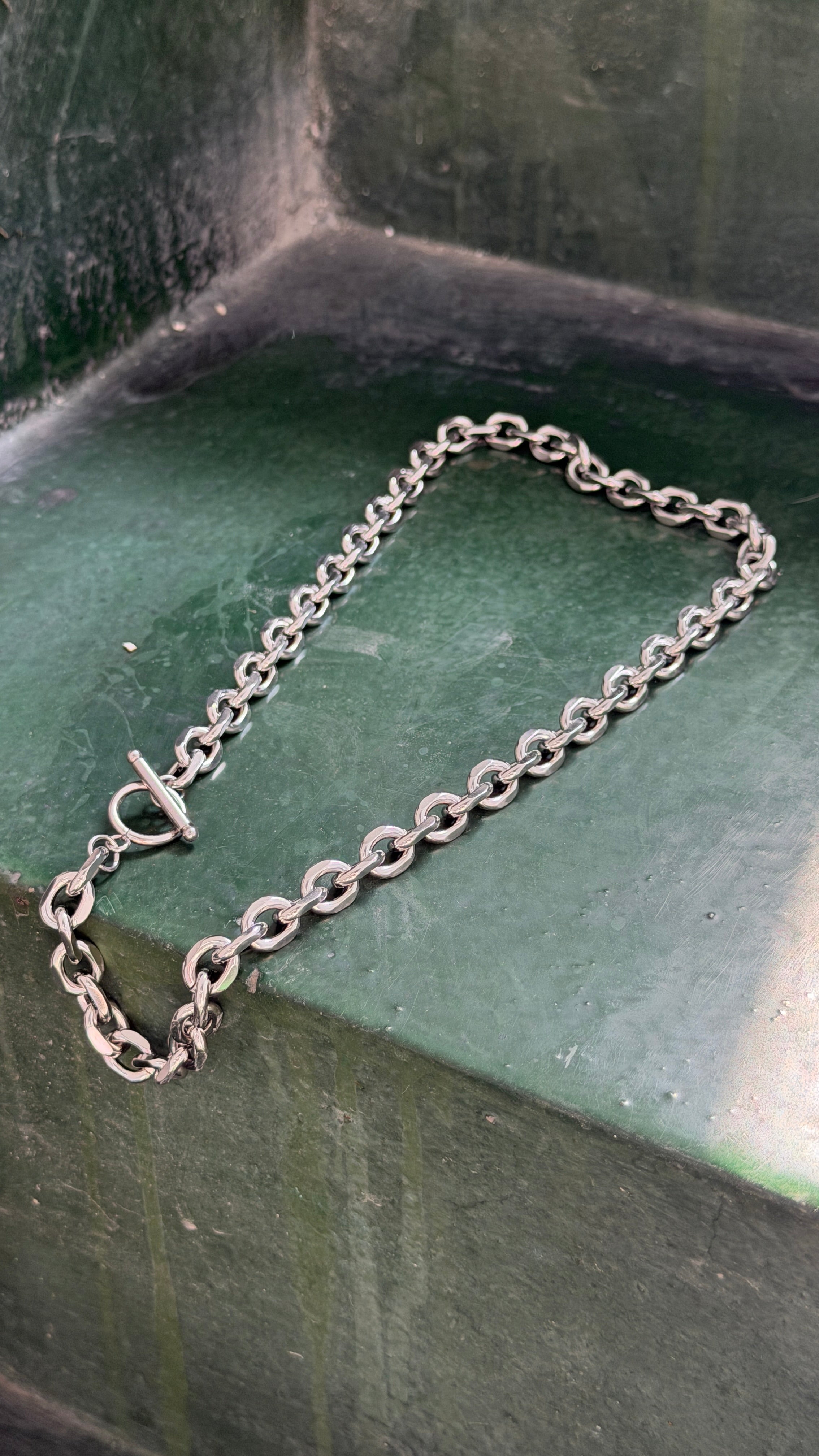 9mm Beveled Oval Link Chain Necklace with OT Clasp, 20"