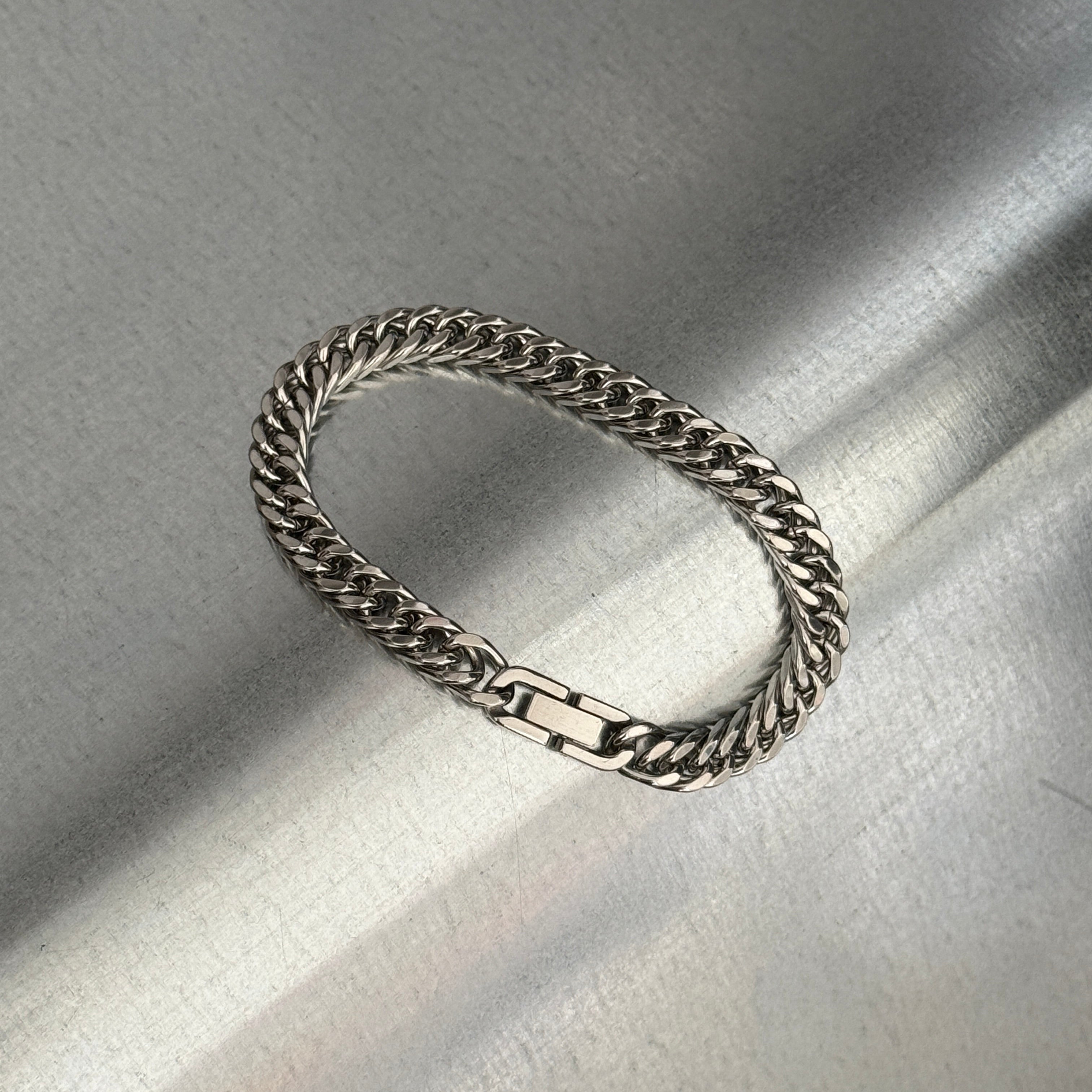 Compact Curb Chain Link Bracelet, 8mm