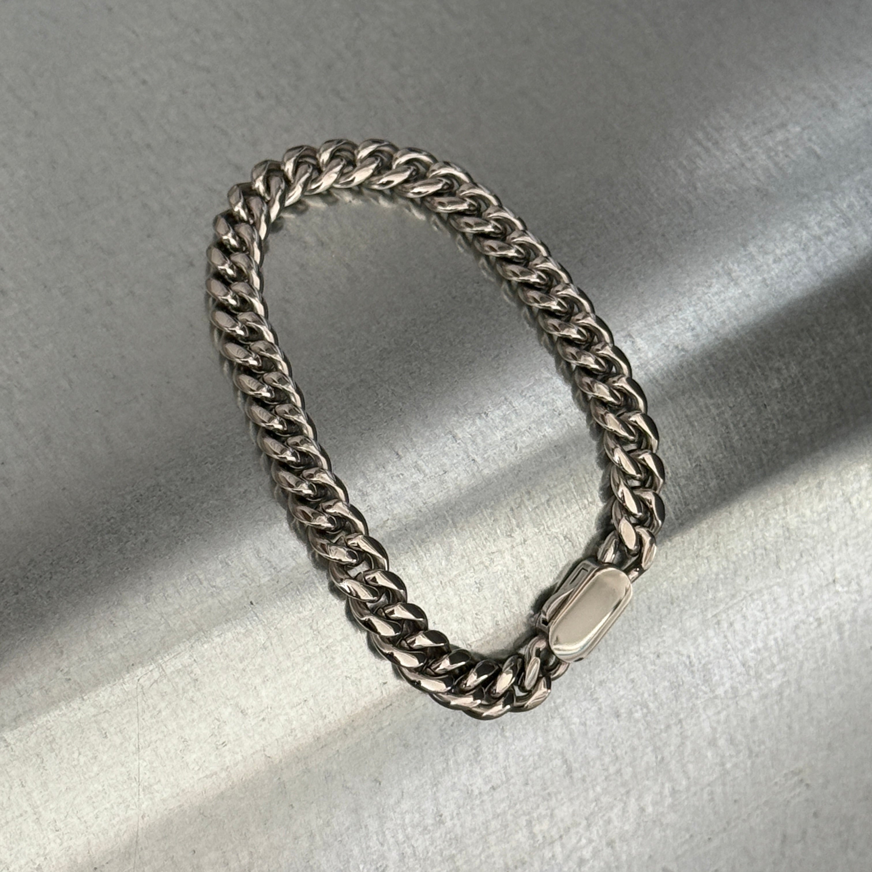 Cuban Chain Link Bracelet, Oval Buckle, 8mm