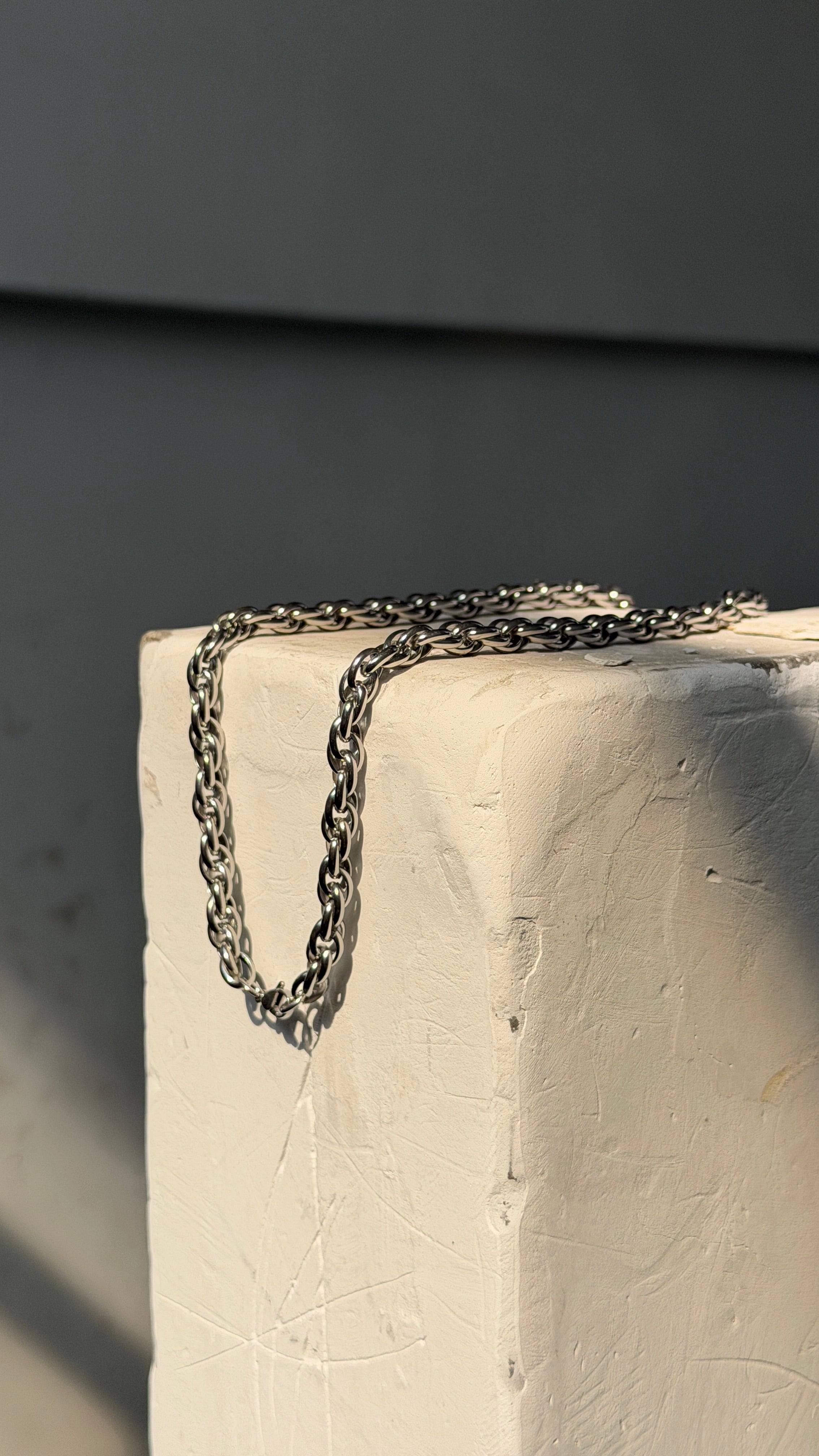 5.5mm Shaved Figaro Link Chain Necklace, 55cm