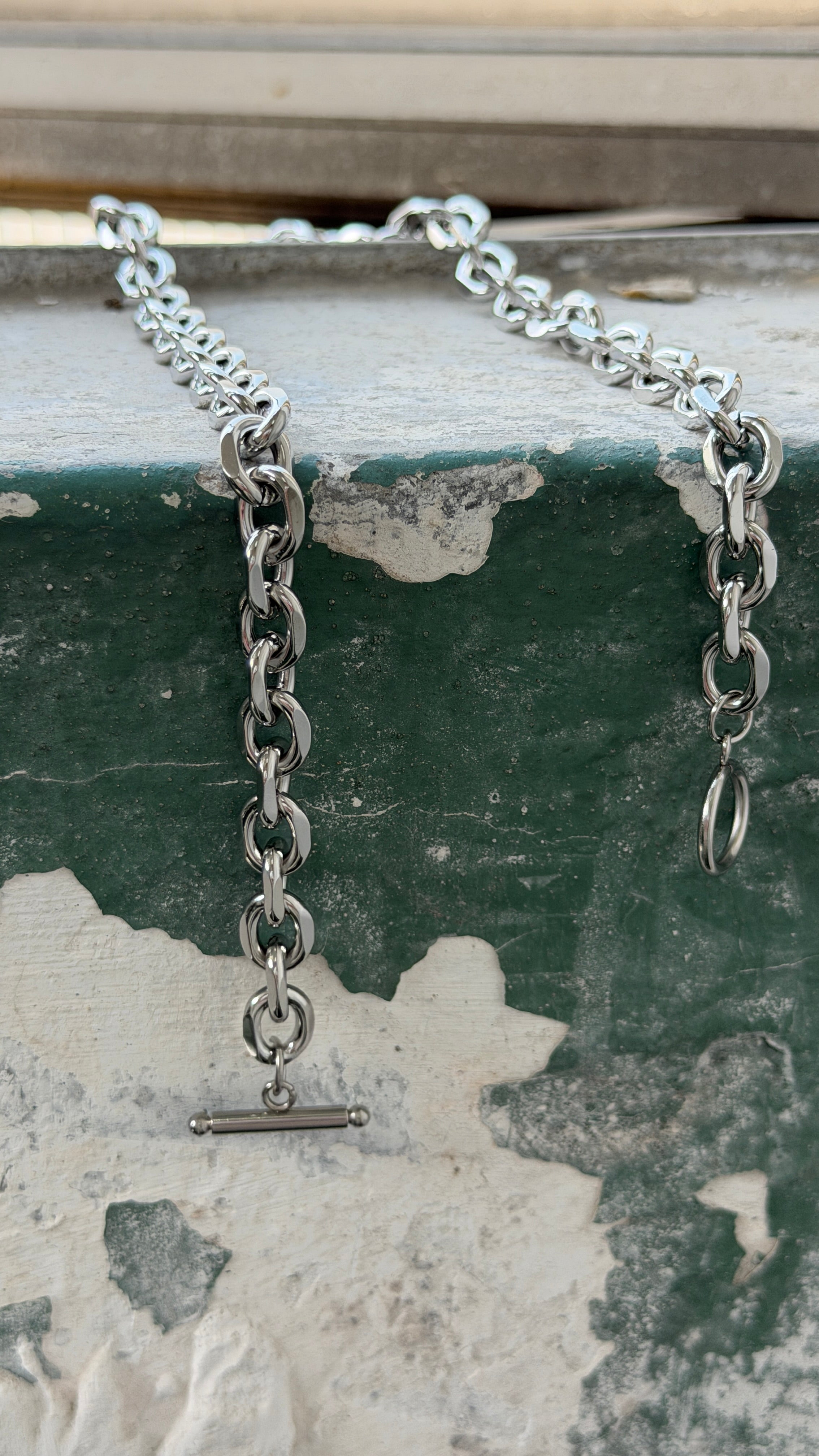 9mm Beveled Oval Link Chain Necklace with OT Clasp, 20"